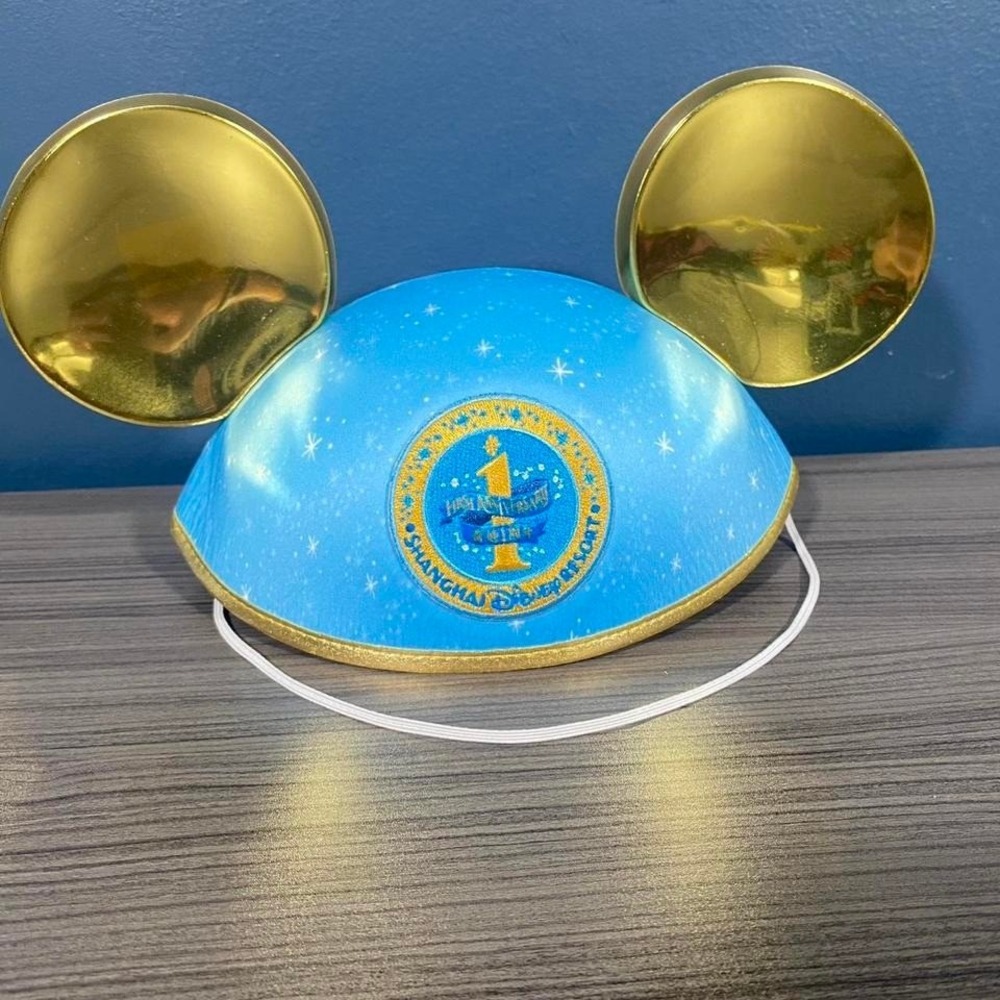 Disney Parks Shanghai Disney Resort 1st Anniversary Limited‎ Edition NWT